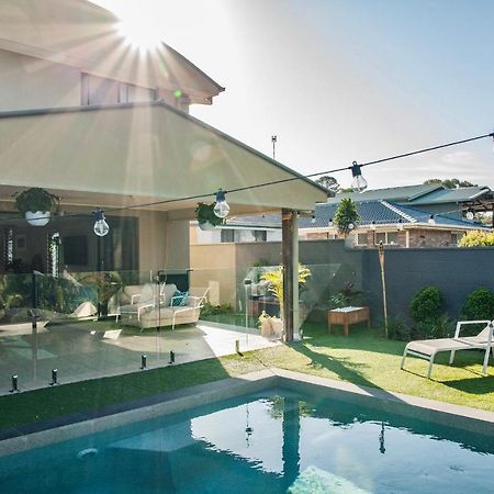 Beach Escape Magnesium Pool Dog Happy Gc Airport Appartamento Gold Coast Esterno foto