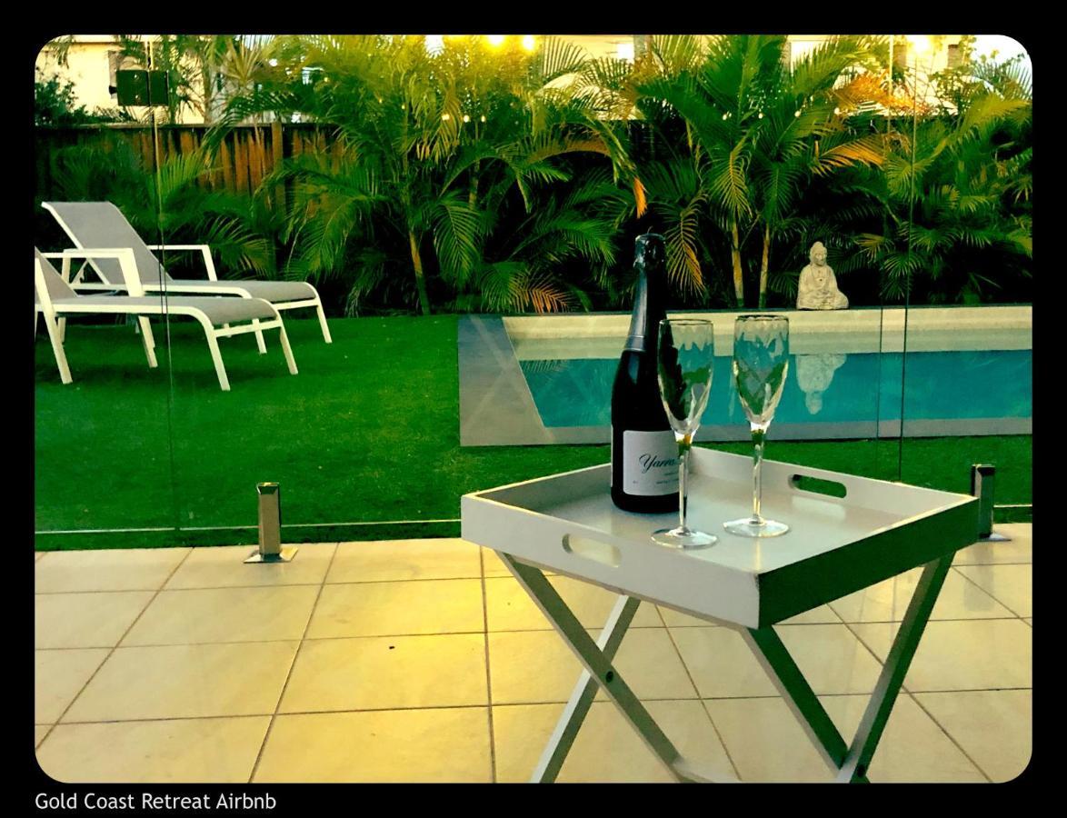 Beach Escape Magnesium Pool Dog Happy Gc Airport Appartamento Gold Coast Esterno foto