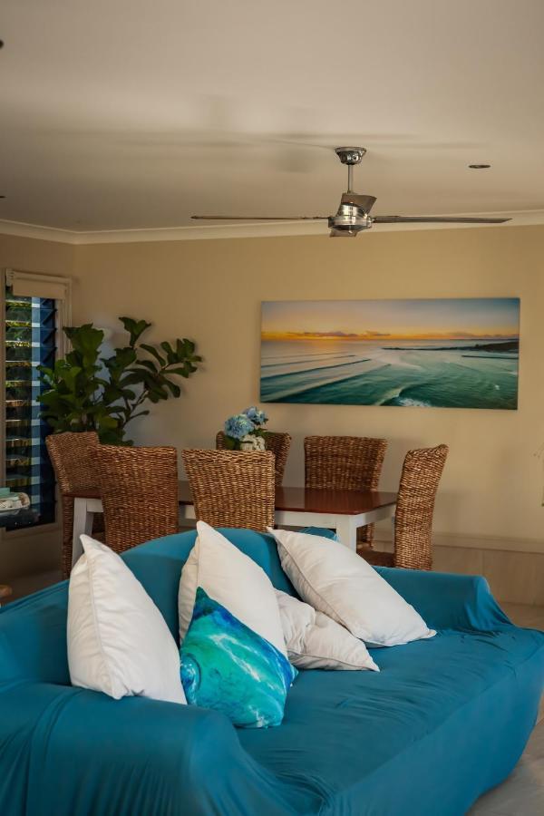 Beach Escape Magnesium Pool Dog Happy Gc Airport Appartamento Gold Coast Esterno foto